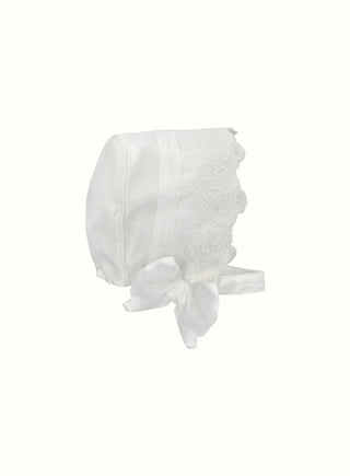 Lace Bonnet in Ivory